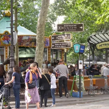 Adorable In Montmartre * Parigi